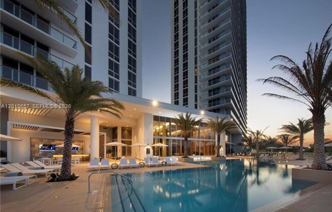 2 beds, 2 baths, 1,123 sqft, $4,000, Unit 16385 Biscayne Blvd # 717