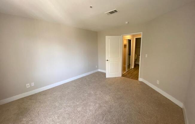 2 beds, 2 baths, $3,200