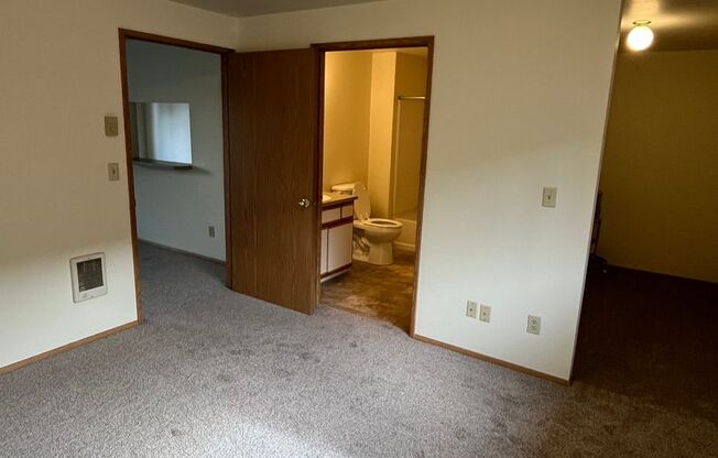 1 bed, 1 bath, 725 sqft, $1,250, Unit 3665D