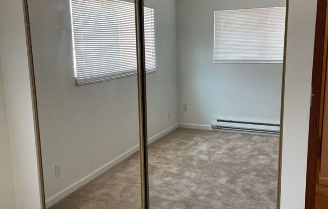 2 beds, 1 bath, 850 sqft, $1,500, Unit 4