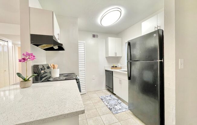 2 beds, 1 bath, 800 sqft, $995, Unit Unit 41