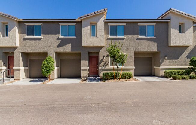Modern 3-bedroom townhome in the Mosaic community!
