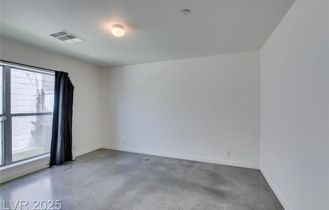 Modern multi-level city loft near the downtown arts district!