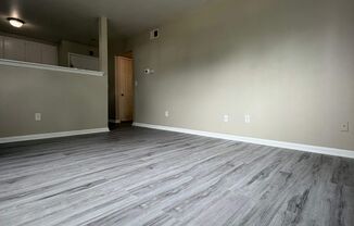 1 bed, 1 bath, $725, Unit 7