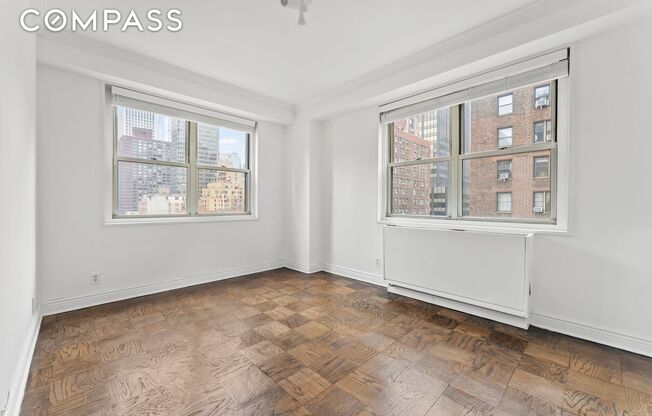 3 beds, 2 baths, 1,230 sqft, $8,000, Unit 10C