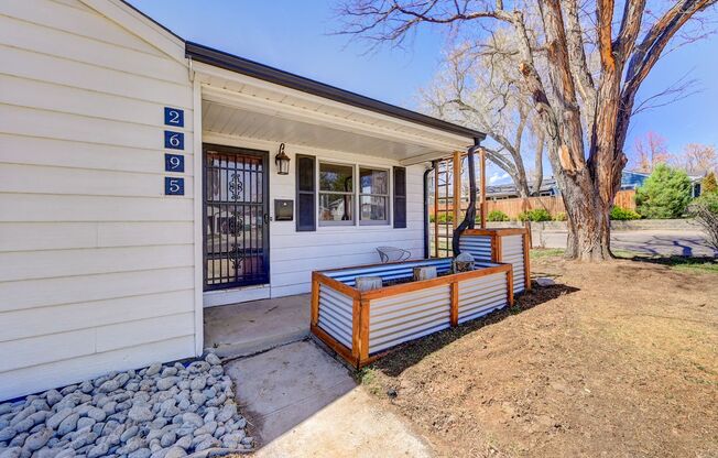 3 Bedroom 1 bath home with detached 2 car garage