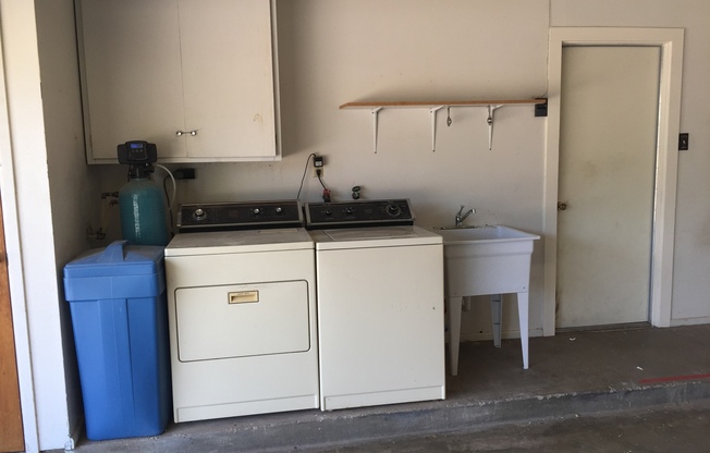 Spacious 3 bedroom House Available NOW!