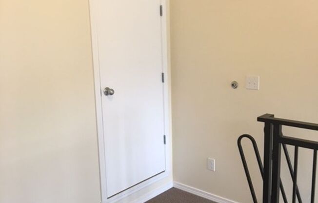 Studio, 1 bath, 194 sqft, $1,120, Unit 503