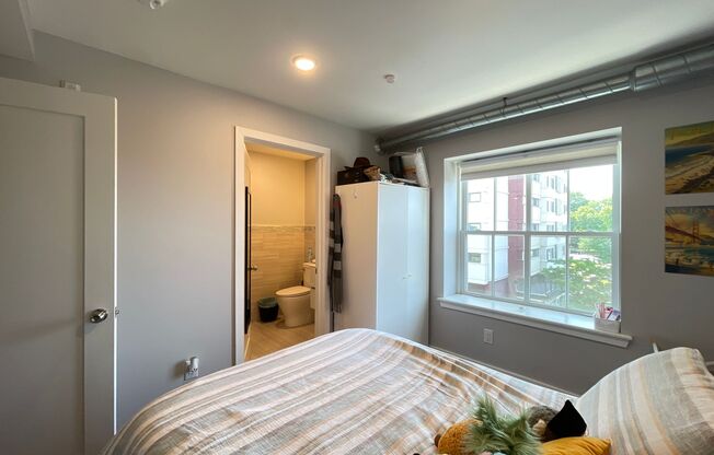 1 bed, 1 bath, $1,395, Unit Apt 27