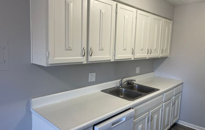 1 bed, 1 bath, 645 sqft, $747, Unit 2105-6P