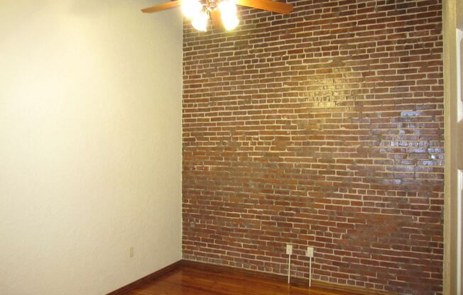 2 beds, 1 bath, 1,000 sqft, $1,425, Unit SW 206