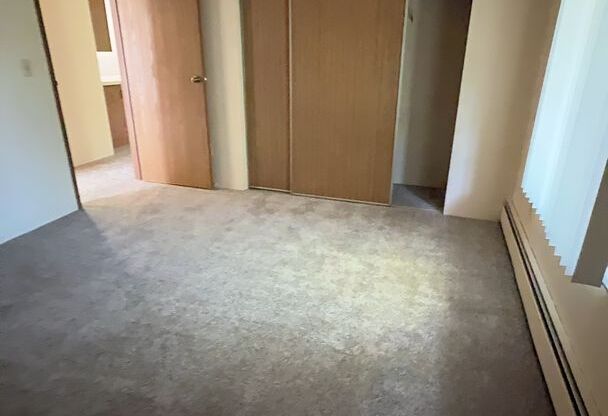 2 beds, 1 bath, 850 sqft, $879.99, Unit 911-L102