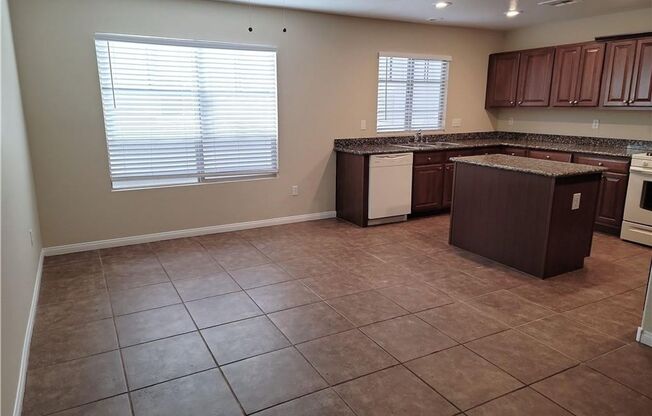 3 beds, 2.5 baths, $1,845