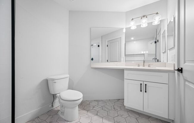 2 beds, 2.5 baths, 1,200 sqft, $1,995, Unit 13