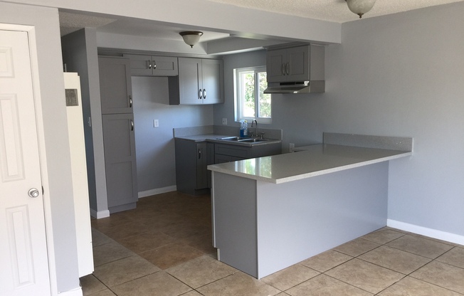 2 beds, 1 bath, 800 sqft, $2,200, Unit F