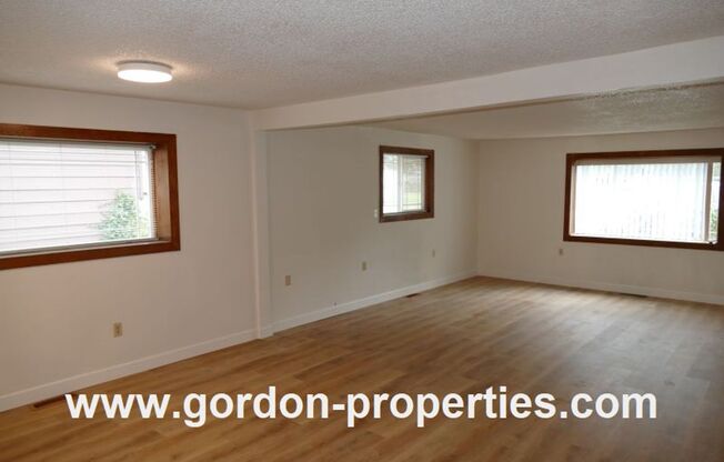 2 beds, 1 bath, $1,795