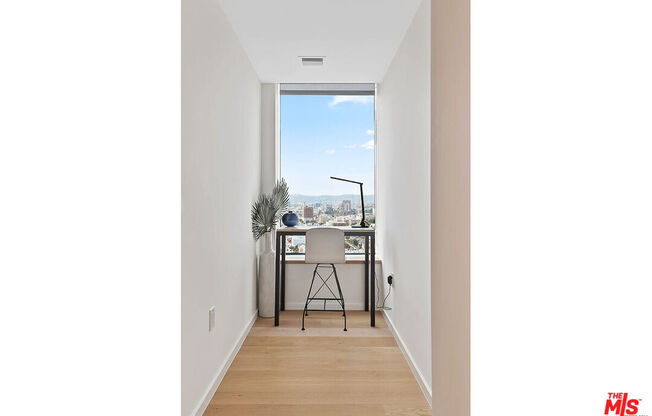 2 beds, 3 baths, 1,610 sqft, $5,950, Unit 2506