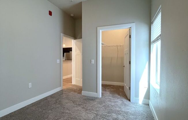 2 beds, 2 baths, 909 sqft, $1,450