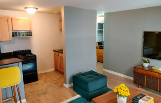 1 bed, 1 bath, $1,025, Unit Unit 18