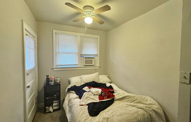 3 beds, 1 bath, 1,000 sqft, $1,500, Unit Unit 3