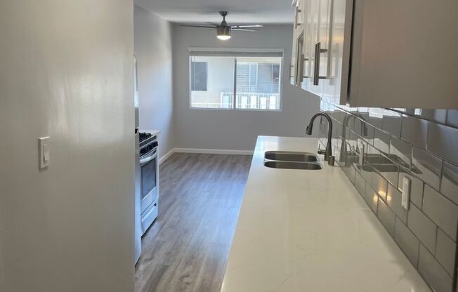 350 N Crescent Drive