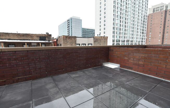 2 beds, 2 baths, 976 sqft, $4,100, Unit 3833-311