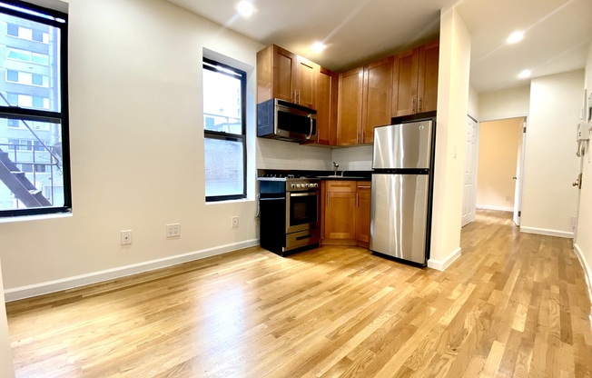 2 beds, 1 bath, $3,462, Unit 18