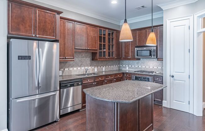 Excellently maintained 1 bedroom, 1.5 bathroom condo at The Park at East Paces in Buckhead