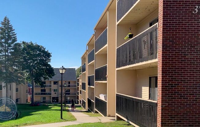 37 S. Williams Street (Exeter)