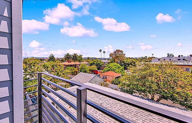 Beautiful 2 bed 1 bath modern apartment in Del Rey