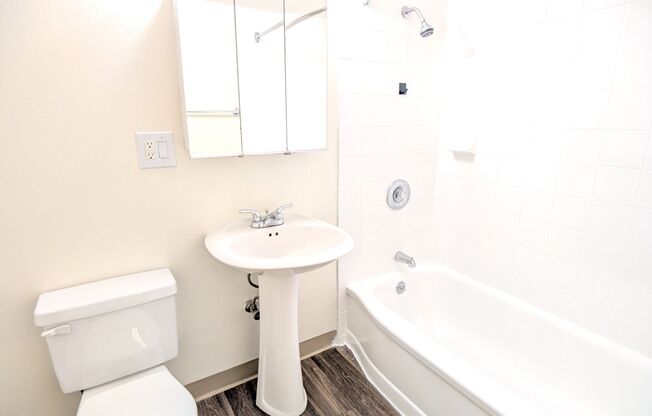 Studio, 1 bath, 552 sqft, $1,575, Unit 312