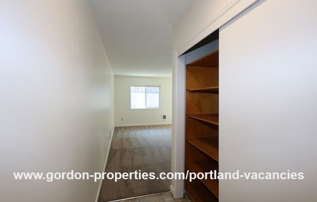 2 beds, 1 bath, $1,595