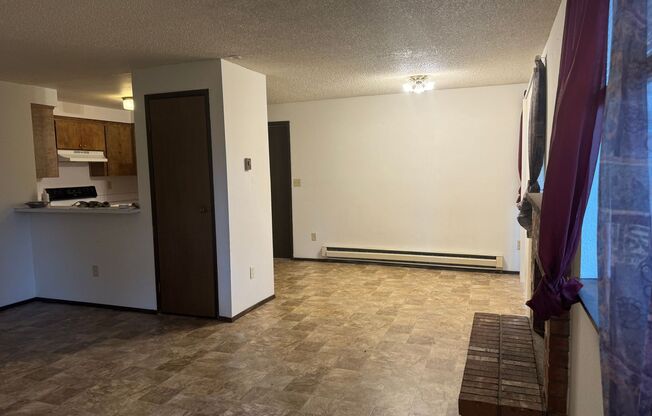 2 beds, 1 bath, 882 sqft, $1,750, Unit 5805 13th Ave SE unit B