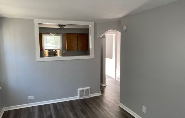 3 beds, 1 bath, $1,125, Unit 258 Lee