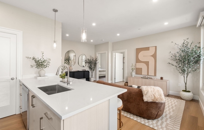 3 beds, 2 baths, 1,390 sqft, $5,400, Unit 308