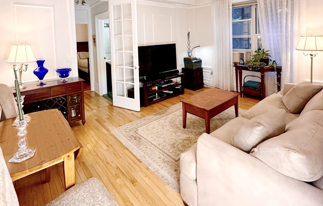 203 W 81 ST