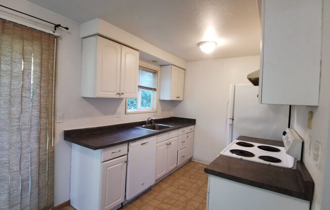 9011 236 ST SW