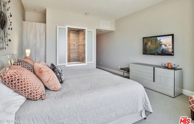 2 beds, 2.5 baths, 1,790 sqft, $8,500, Unit 34D