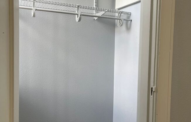 Studio, 1 bath, 300 sqft, $1,350, Unit 208
