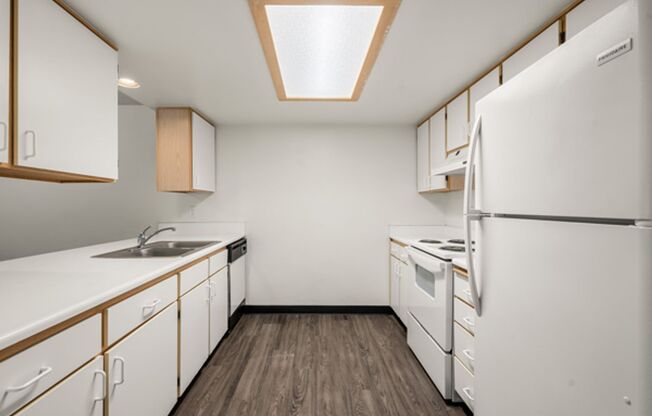 2 beds, 2 baths, 1,027 sqft, $1,450, Unit 49