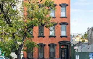 169 MONTROSE AVE