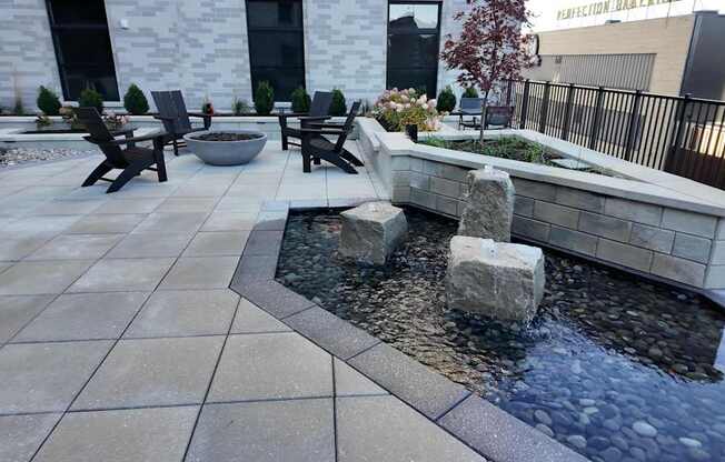 Outdoor Dining at The Pearl, Fort Wayne, IN, 46802