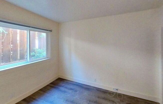 1 bed, 1 bath, 454 sqft, $2,495, Unit 33