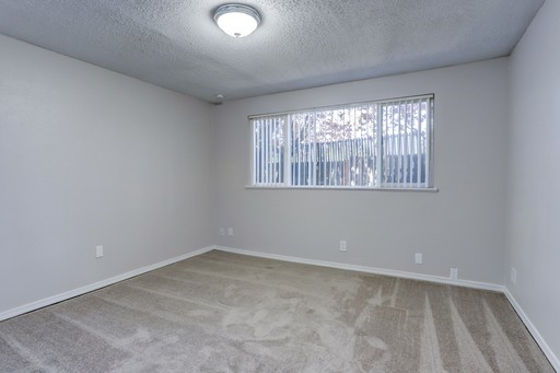 2 beds, 1 bath, 980 sqft, $1,495, Unit 11