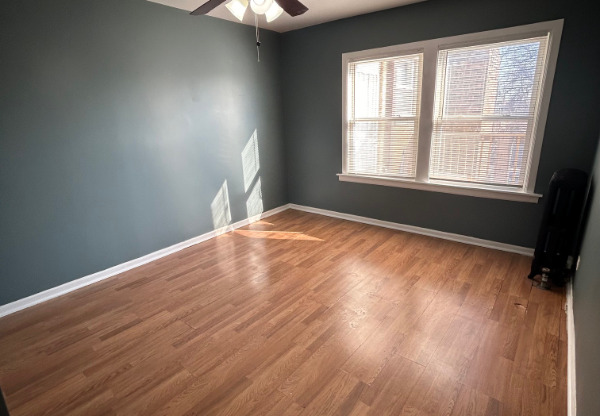 2421 W 60 ST