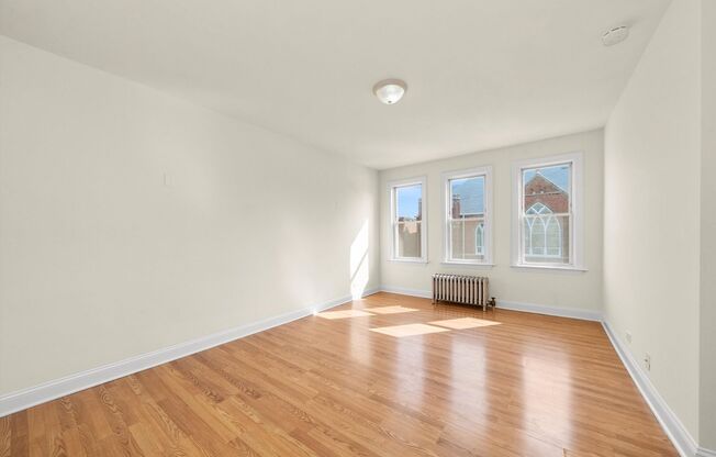 Studio, 1 bath, 332 sqft, $1,350, Unit 410