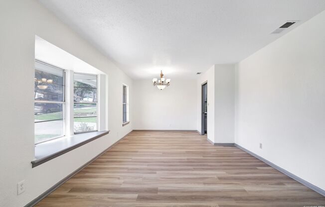 Welcome home to 12614 Moss Hollow!