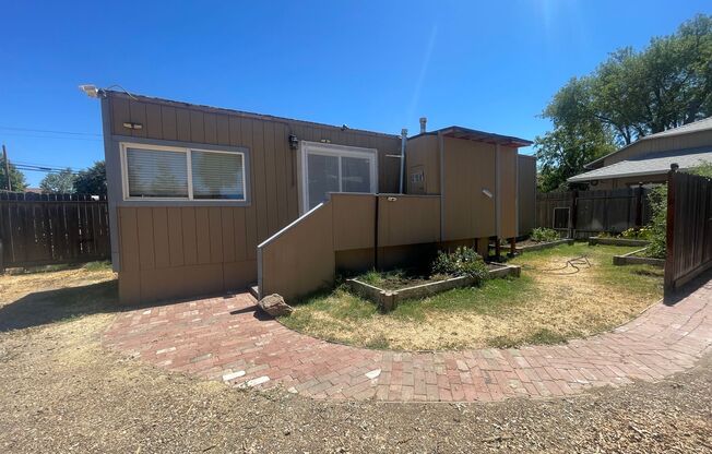 1 Bedroom Mobile in the Heart of Elk Grove