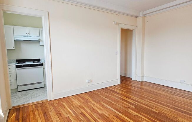 2 beds, 2 baths, 775 sqft, $1,850, Unit 505