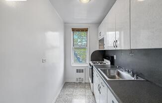 2600 E 21 ST